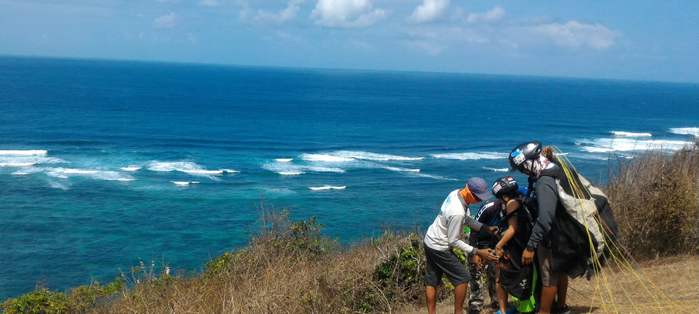 paragliding bali